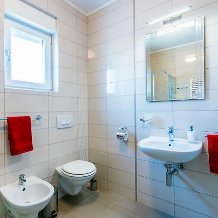 Besondere Privatvilla Mit Eigenem Pool Und Spielplatz Holiday home *