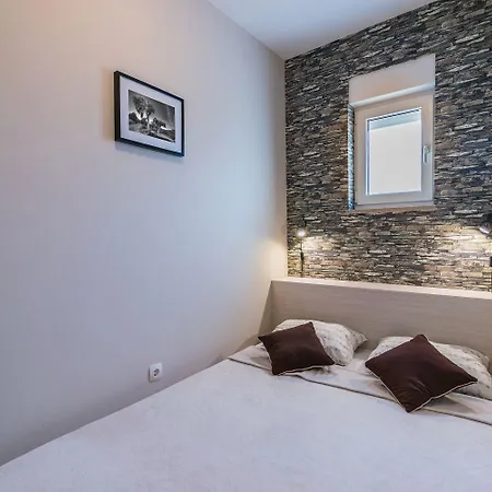 Besondere Privatvilla Mit Eigenem Pool Und Spielplatz Holiday home Pula